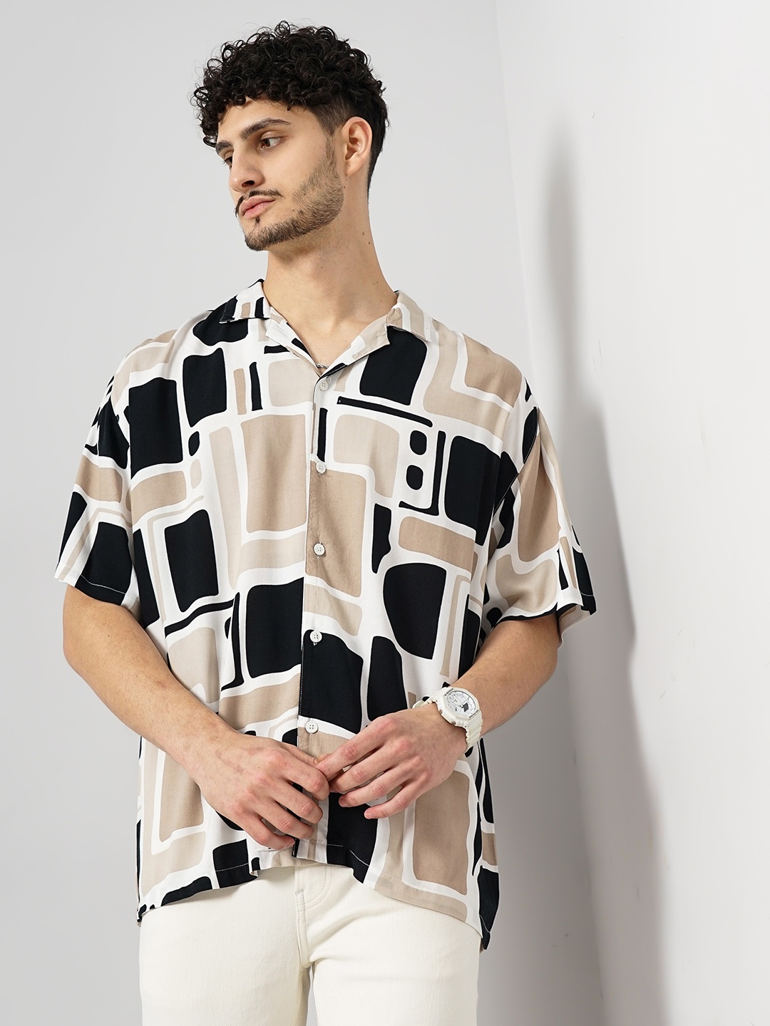 

Celio Geometric Printed Spread Collar Casual Shirt, Beige