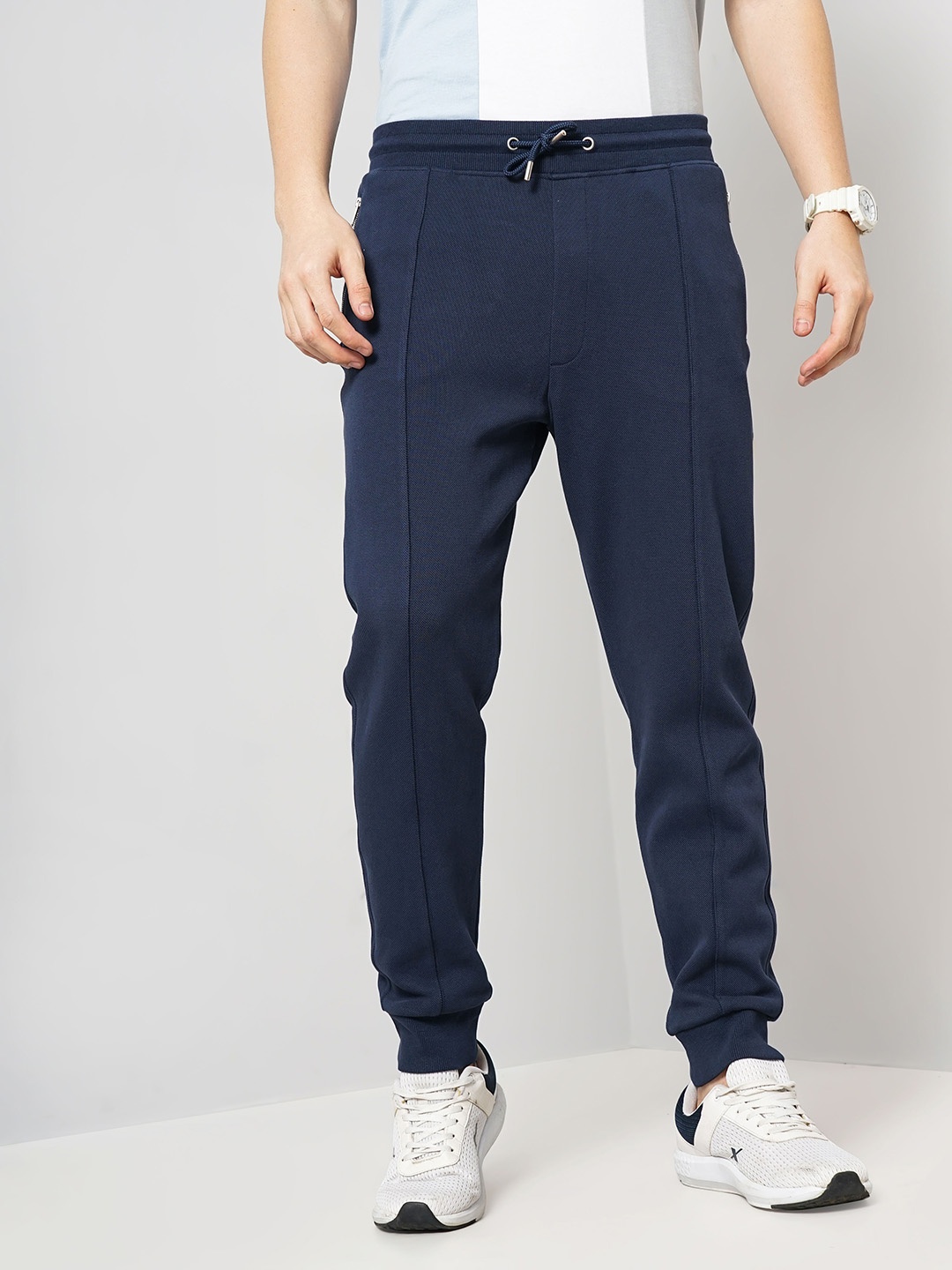 

Celio Men Mid-Rise Cotton Loose Fit Joggers Trousers, Navy blue