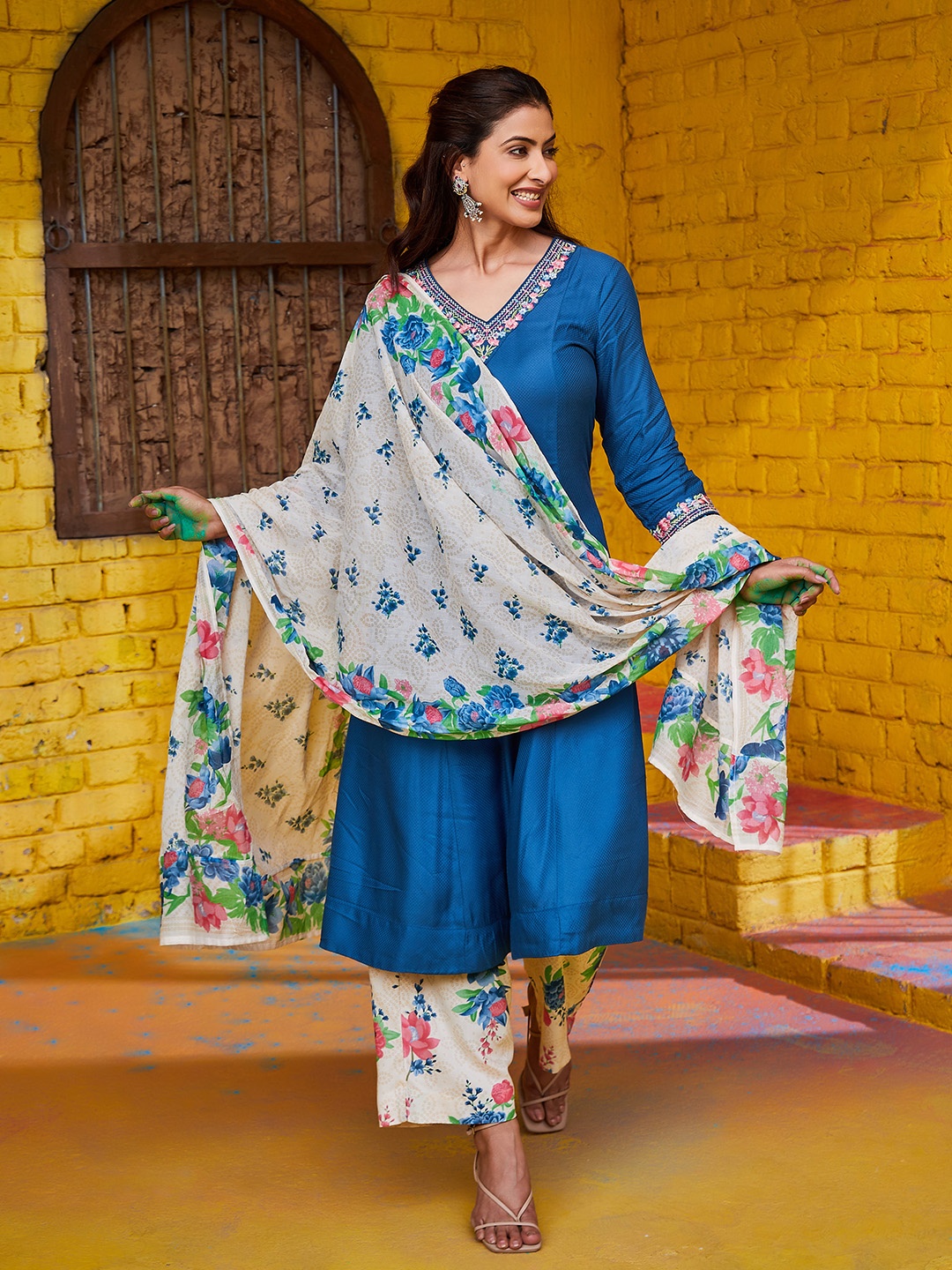 

Biba Floral Embroidered V-Neck Three-Quarter Sleeves Anarkali Kurta Set, Teal