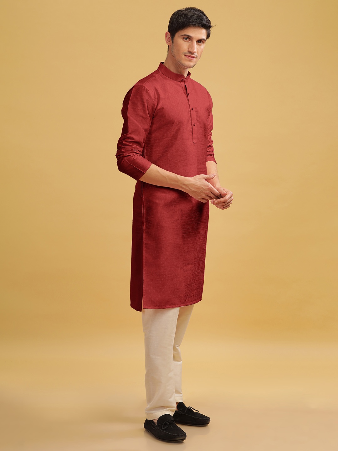 

Anouk Men Ethnic Self Design Kurta, Red