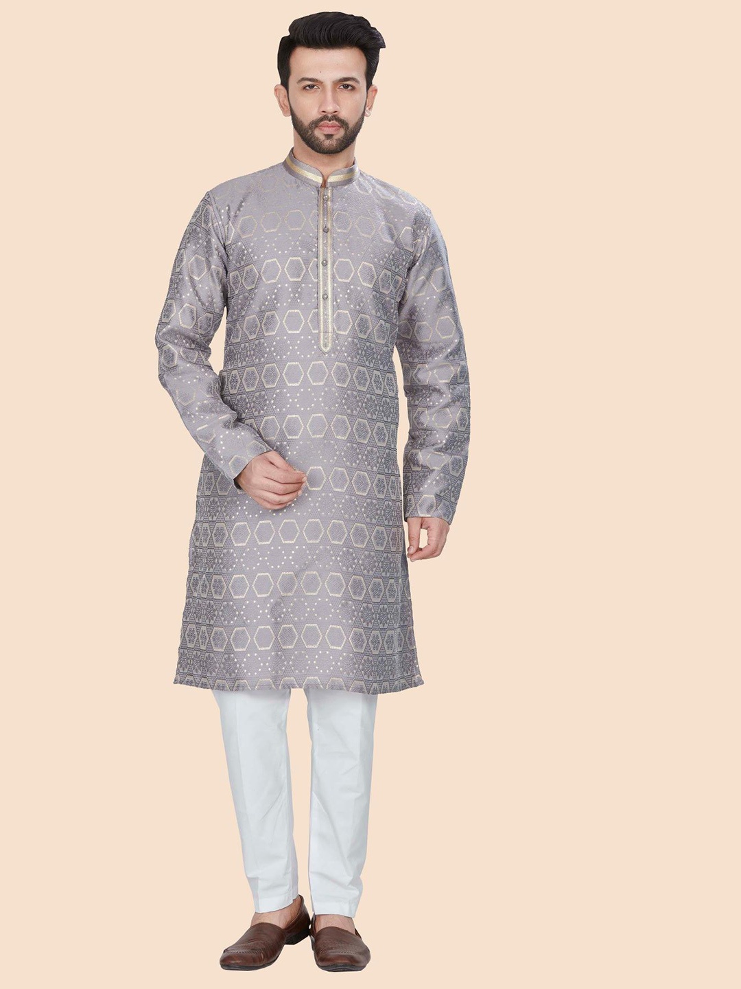 

Anouk Men Embroidered Kurta, Grey