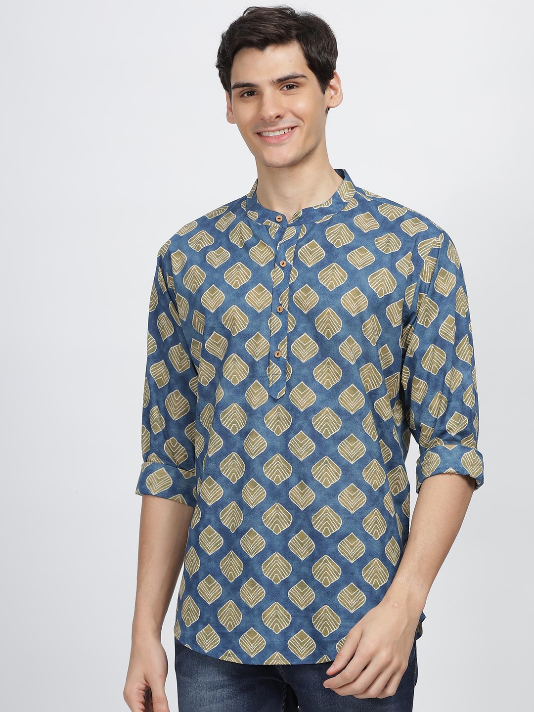 

Anouk Blue Geometric Printed Cotton Mandarin Collar Curved Straight Kurta