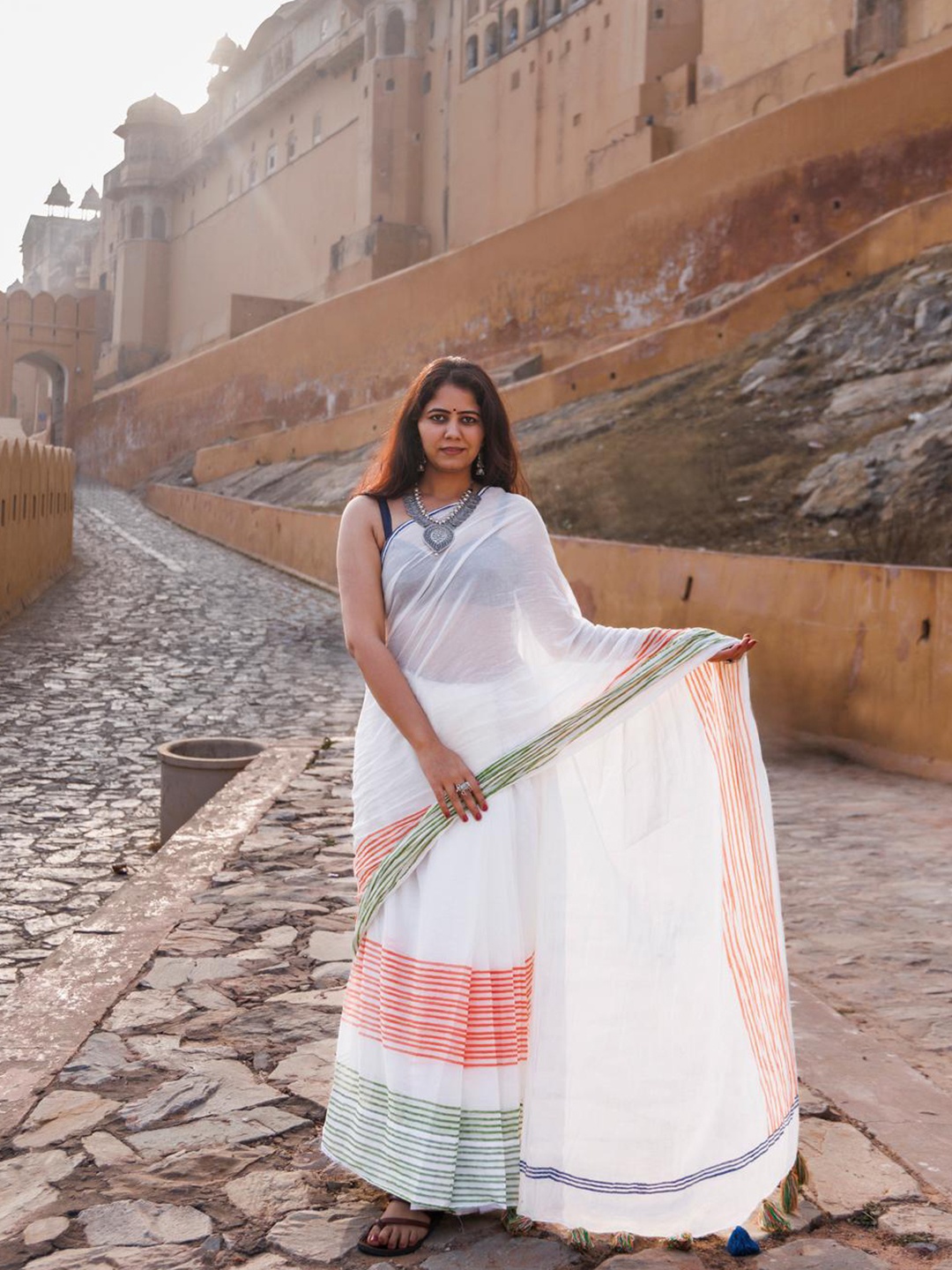 

Baisacrafts Striped Pure Cotton Saree, White