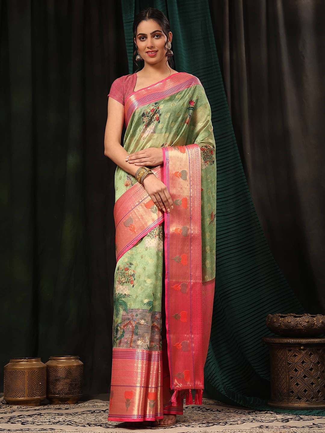 

Silk Land Floral Zari Art Silk Fusion Banarasi Saree, Green