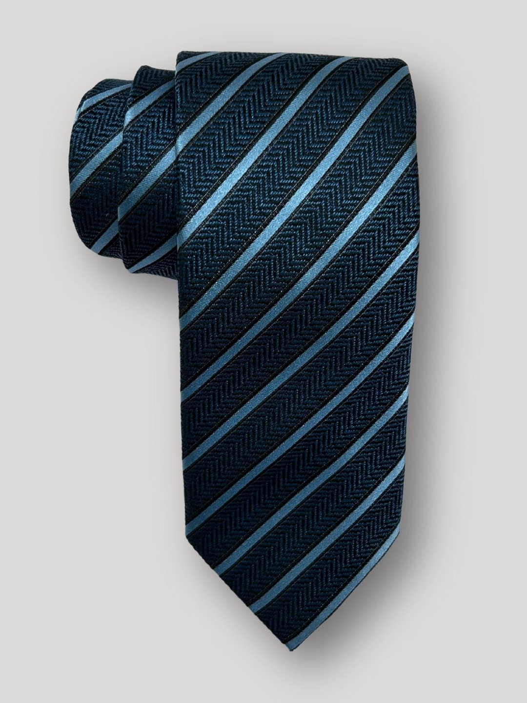 

The Tie Hub Men Striped Silk Broad Tie, Blue