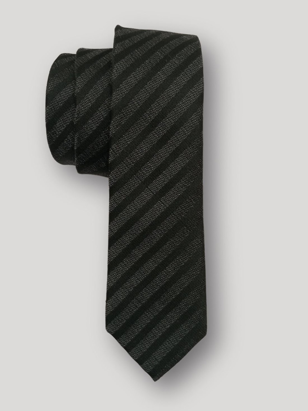 

The Tie Hub Men Striped Silk Broad Tie, Black