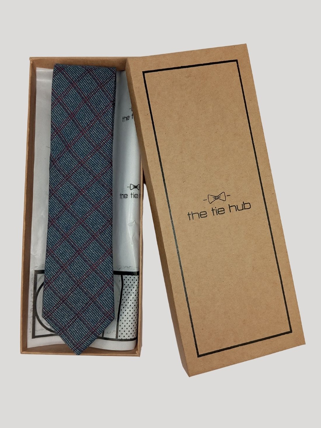 

The Tie Hub Men Checked Silk Skinny Tie, Navy blue