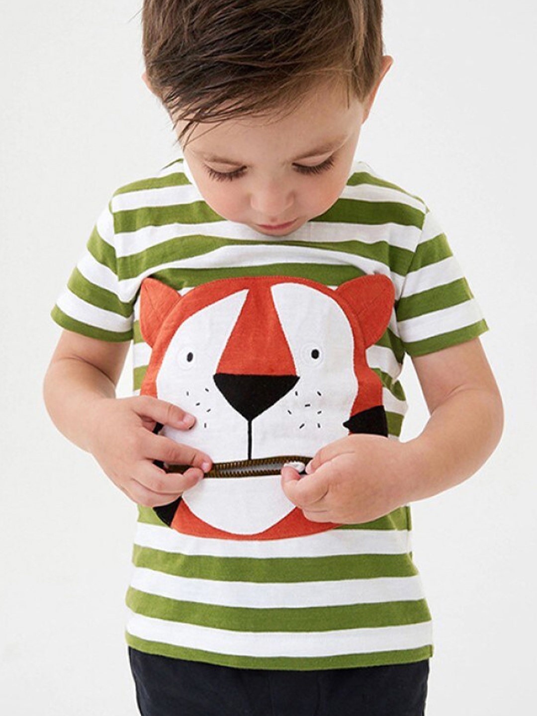 

StyleCast Infant Boys Green Striped Applique Cotton T-shirt