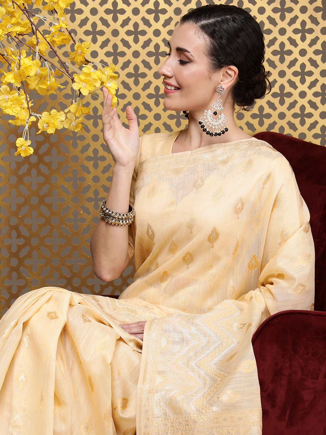 

House of Pataudi Ethnic Motifs Zari Linen Blend Banarasi Saree, Beige