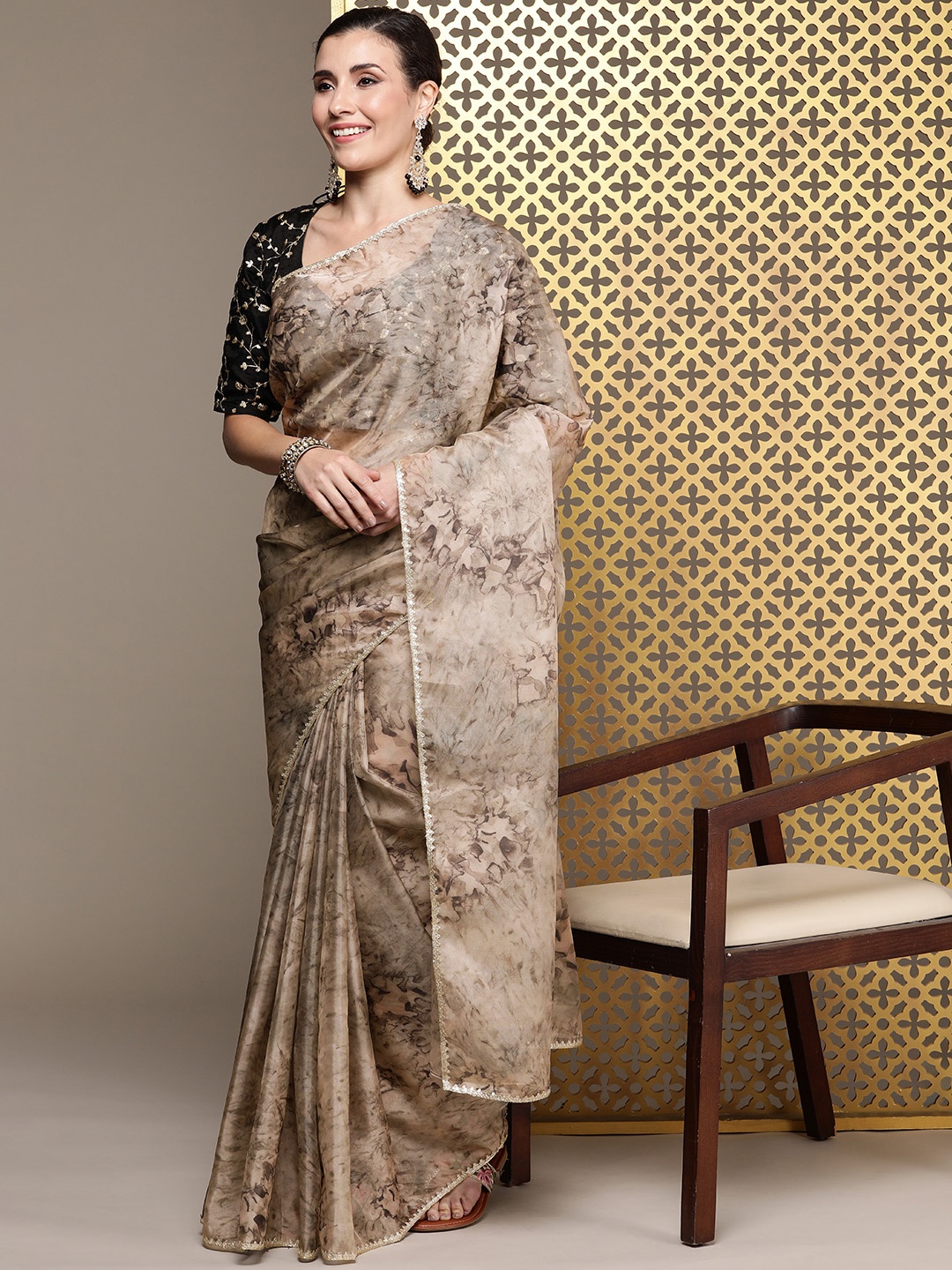 

House of Pataudi Floral Embroidered Organza Saree, Grey