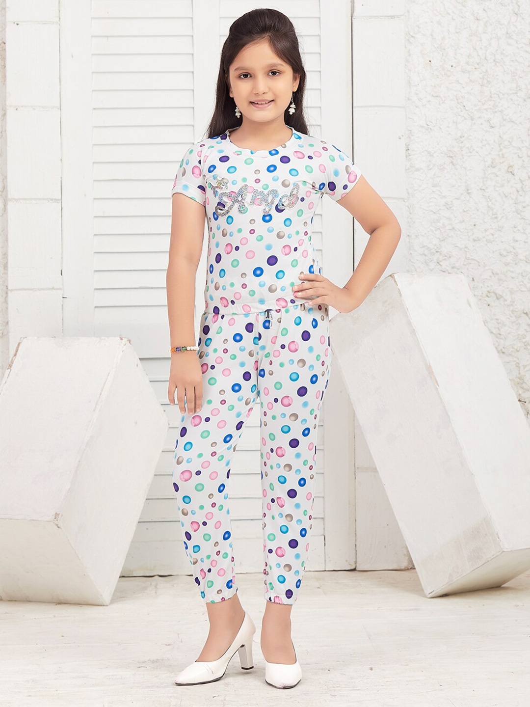 

Aarika Girls Printed Round Neck T-shirt with Trousers, White