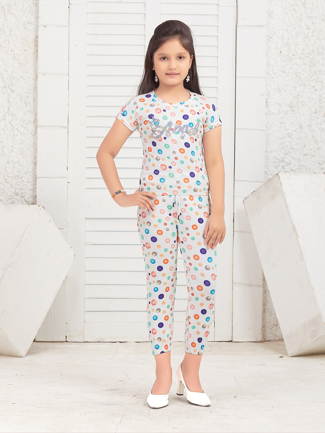 

Aarika Girls Printed Round Neck T-shirt with Trousers, White