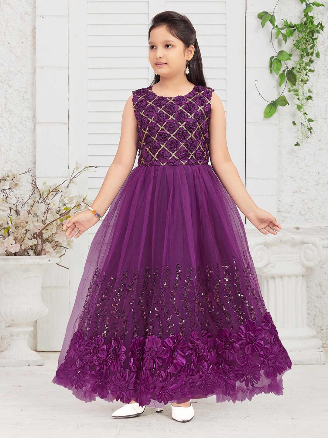 

Aarika Girls Round Neck Floral Embellished Gown, Purple