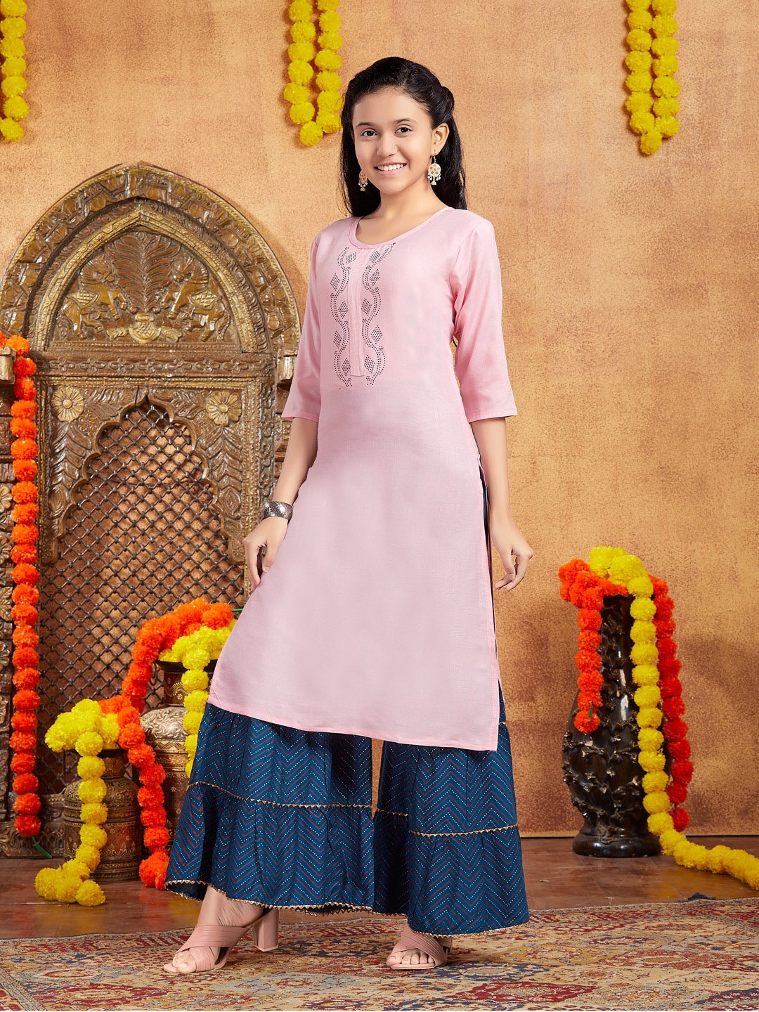 Aarika Girls Geometric Round Neck Sequins Cotton A-Line Kurta, Pink