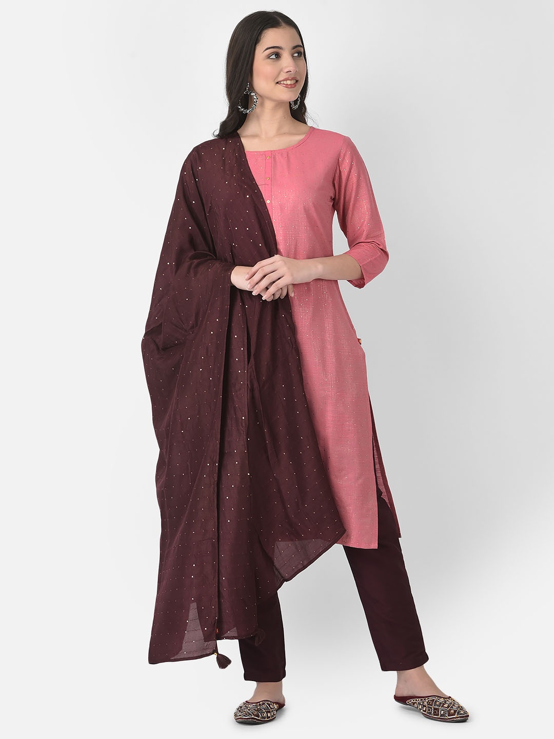 

Span Embroidered Round Neck Regular Silk Straight Kurta, Pink