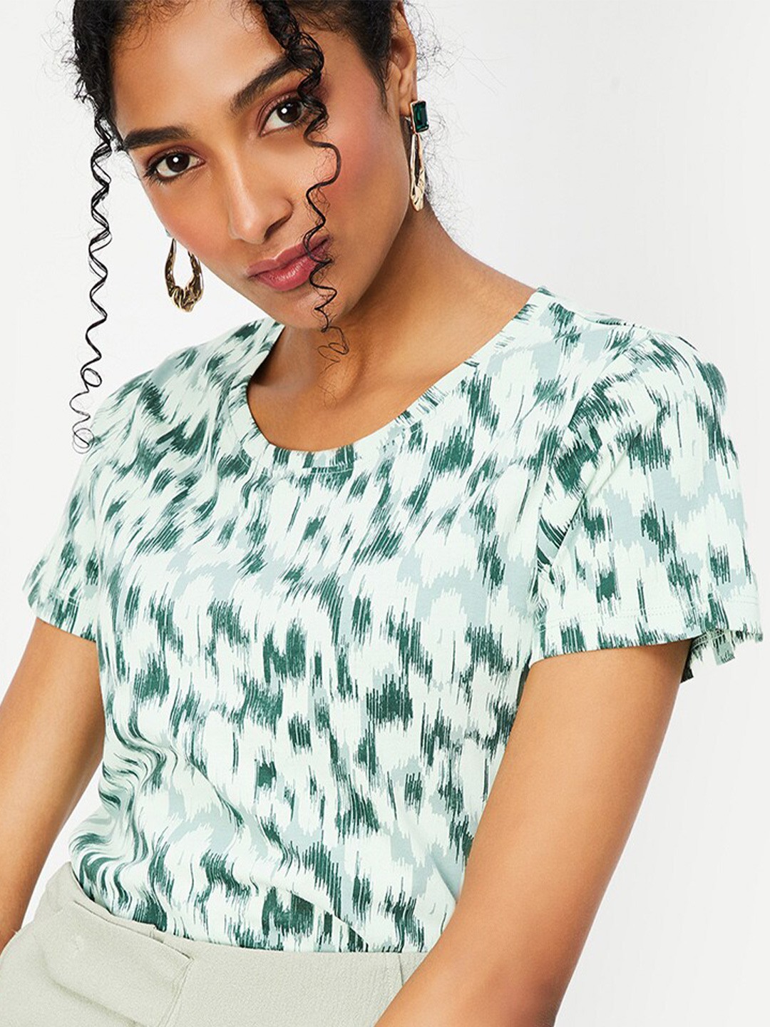 

max Abstract Printed Round Neck T-shirt, Green