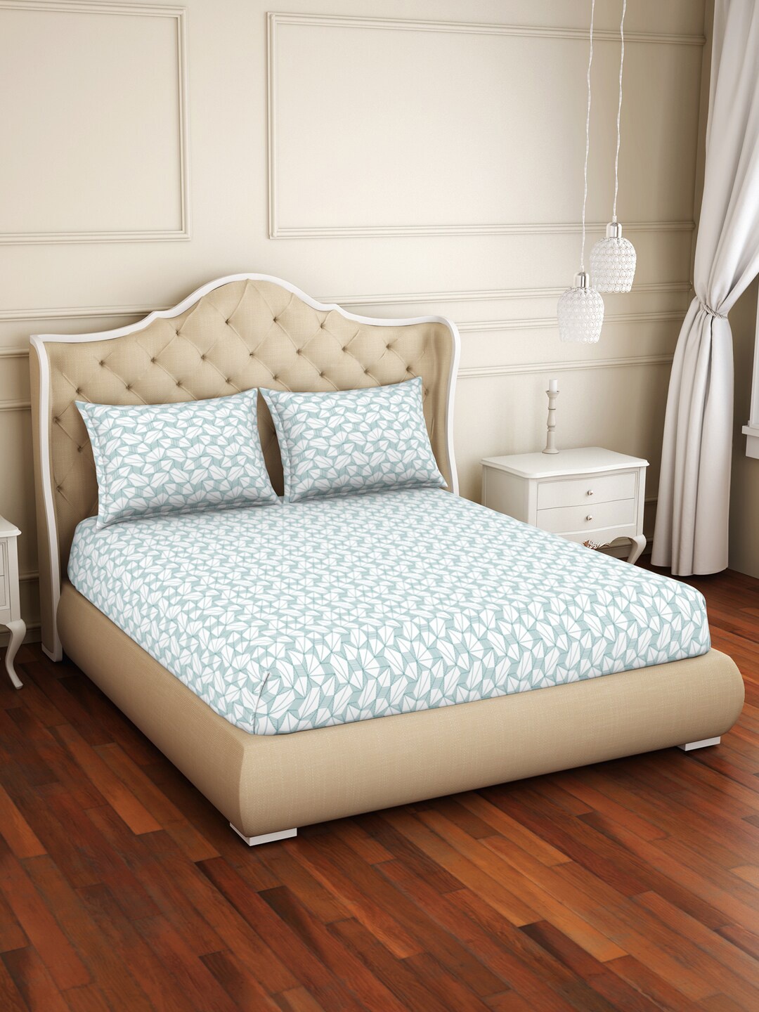 

Welspun Grey & White Geometric Printed 150 TC King Bedsheet Set