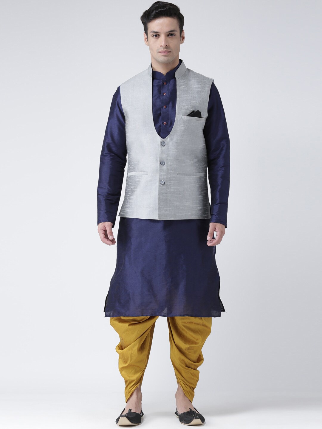 

DEYANN Mandarin Collar Dupion Silk Kurta With Patiala, Silver