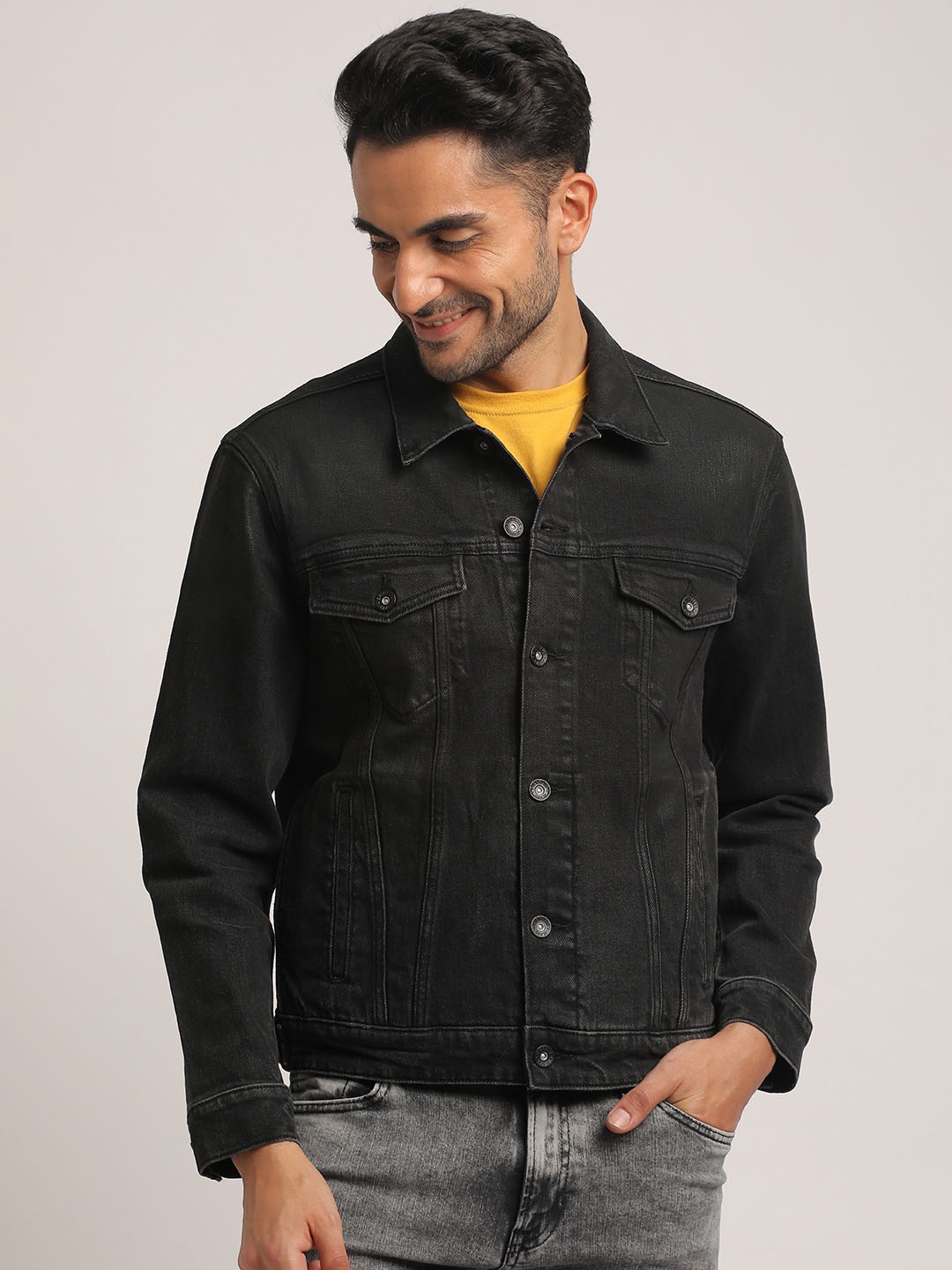 

EVERBLUE Men Black Crop Denim Jacket