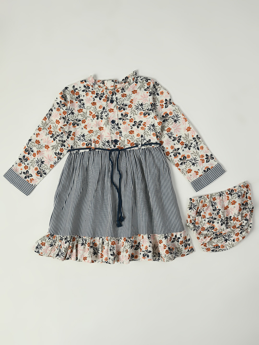 

Bella Moda Girls White Floral Print A-Line Pure Cotton Dress