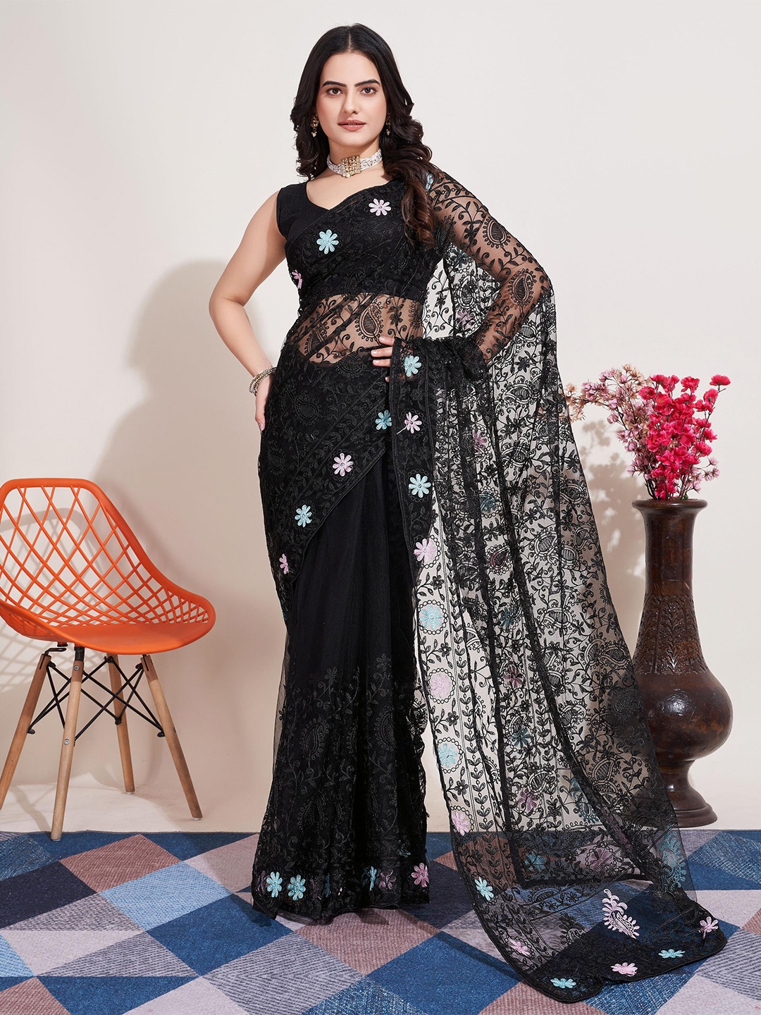 

HERE&NOW Floral Embroidered Net Saree, Black