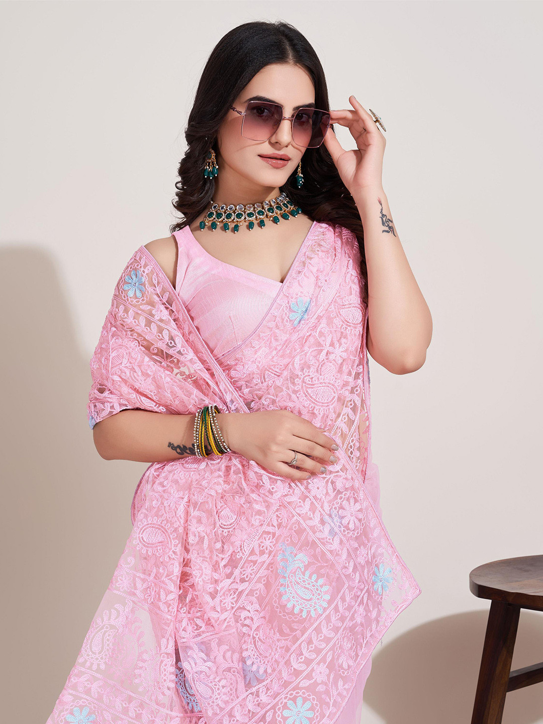 

HERE&NOW Floral Embroidered Net Saree, Pink