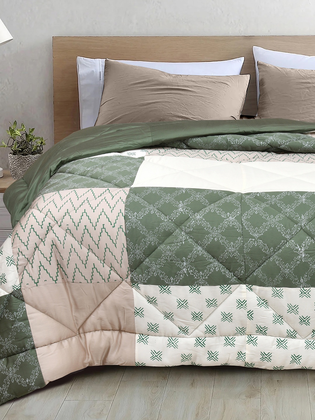 

LINENWALAS Happy Sleeping Green & Beige Floral Mild Winter 300 GSM Single Bed Comforter