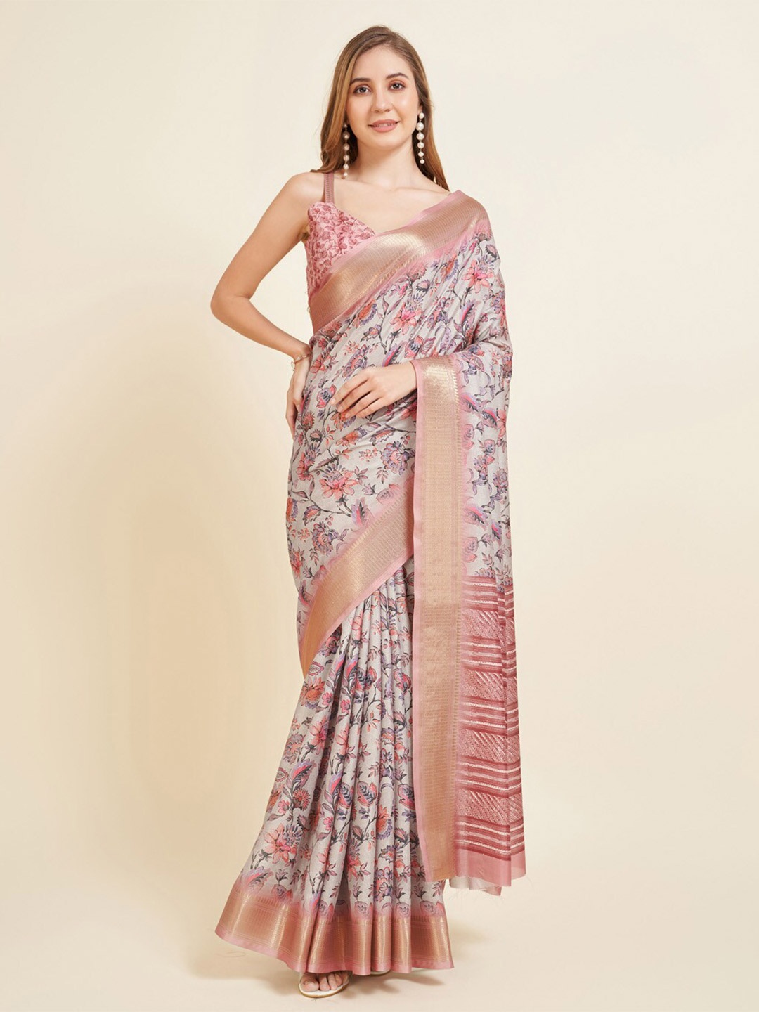 

Mitera Floral Printed Zari Block Print Saree, Peach