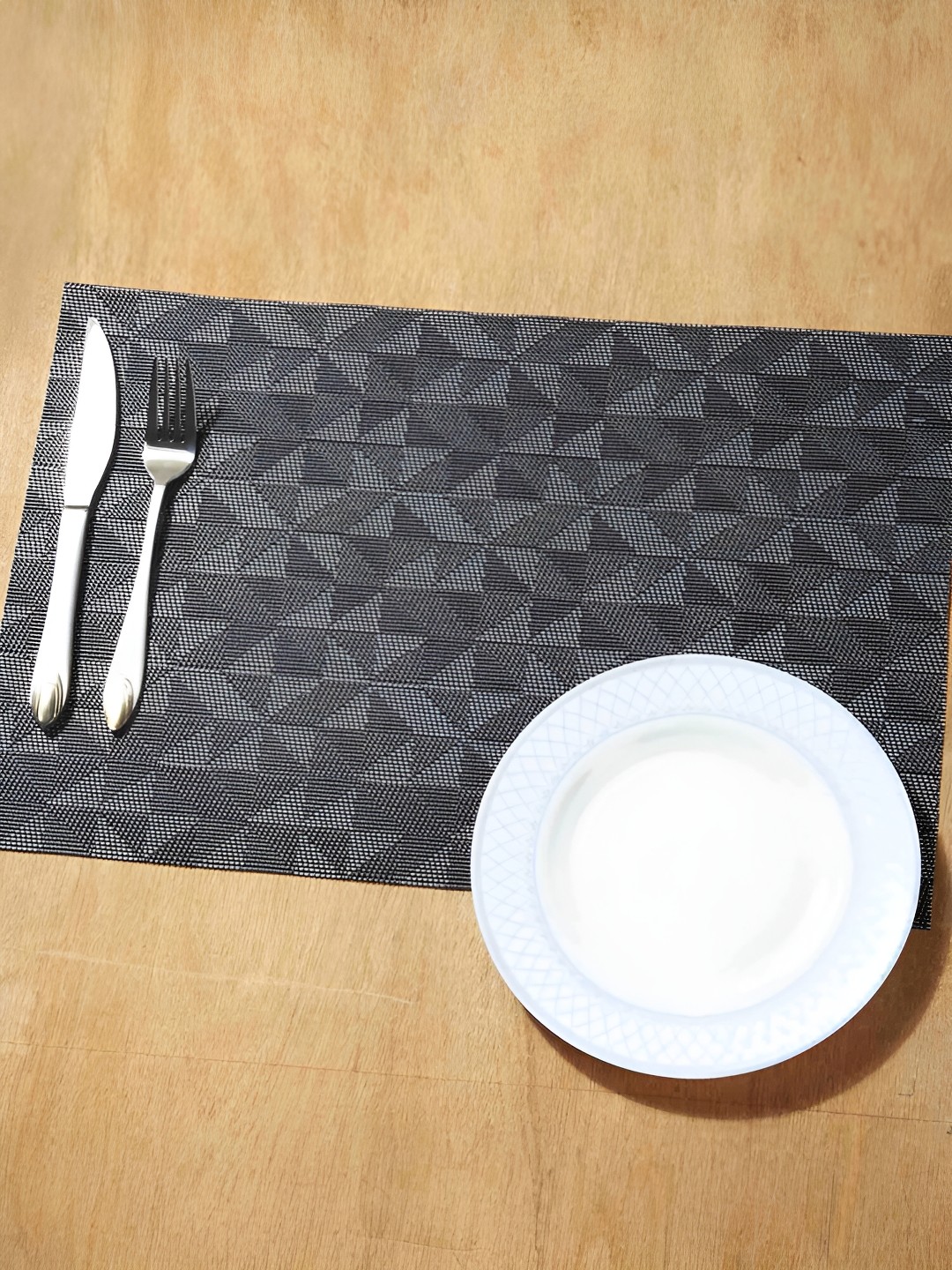 

OBSESSIONS Black & Grey 6 Pieces Geometric Pattern Waterproof Table Placemats