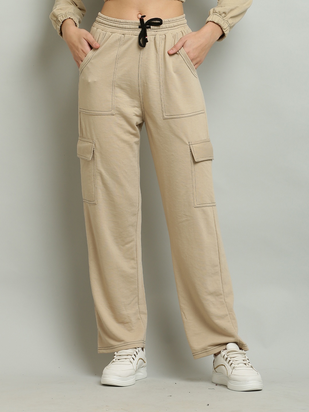 

BAESD Women High-Rise Pocket Detailing Cotton Cargos Regular Fit Trousers, Beige