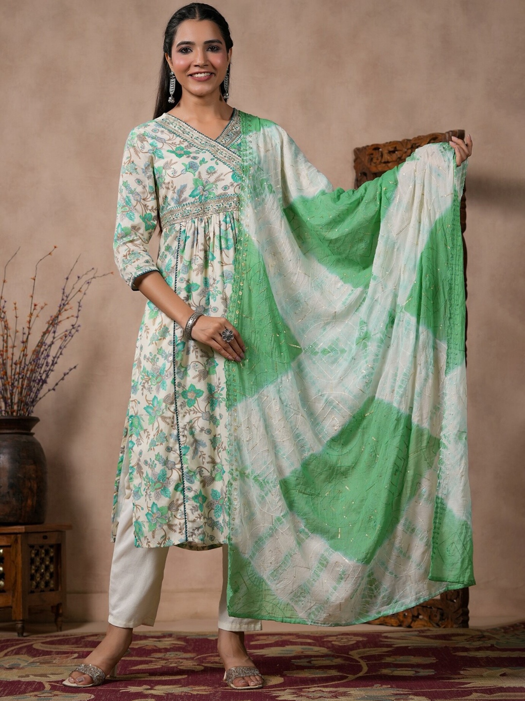 

PUKHYA Floral Printed Empire Thread Work Pure Cotton Kurta with Trousers & Dupatta, Blue