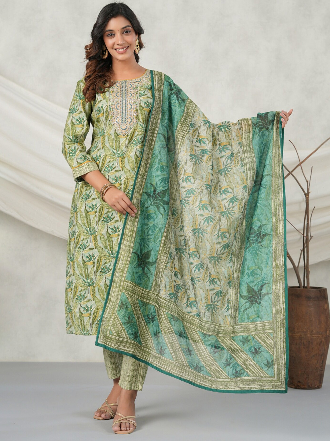 

PUKHYA Round Neck Floral Printed Straight Thread Work Kurta with Trousers & Dupatta, Green