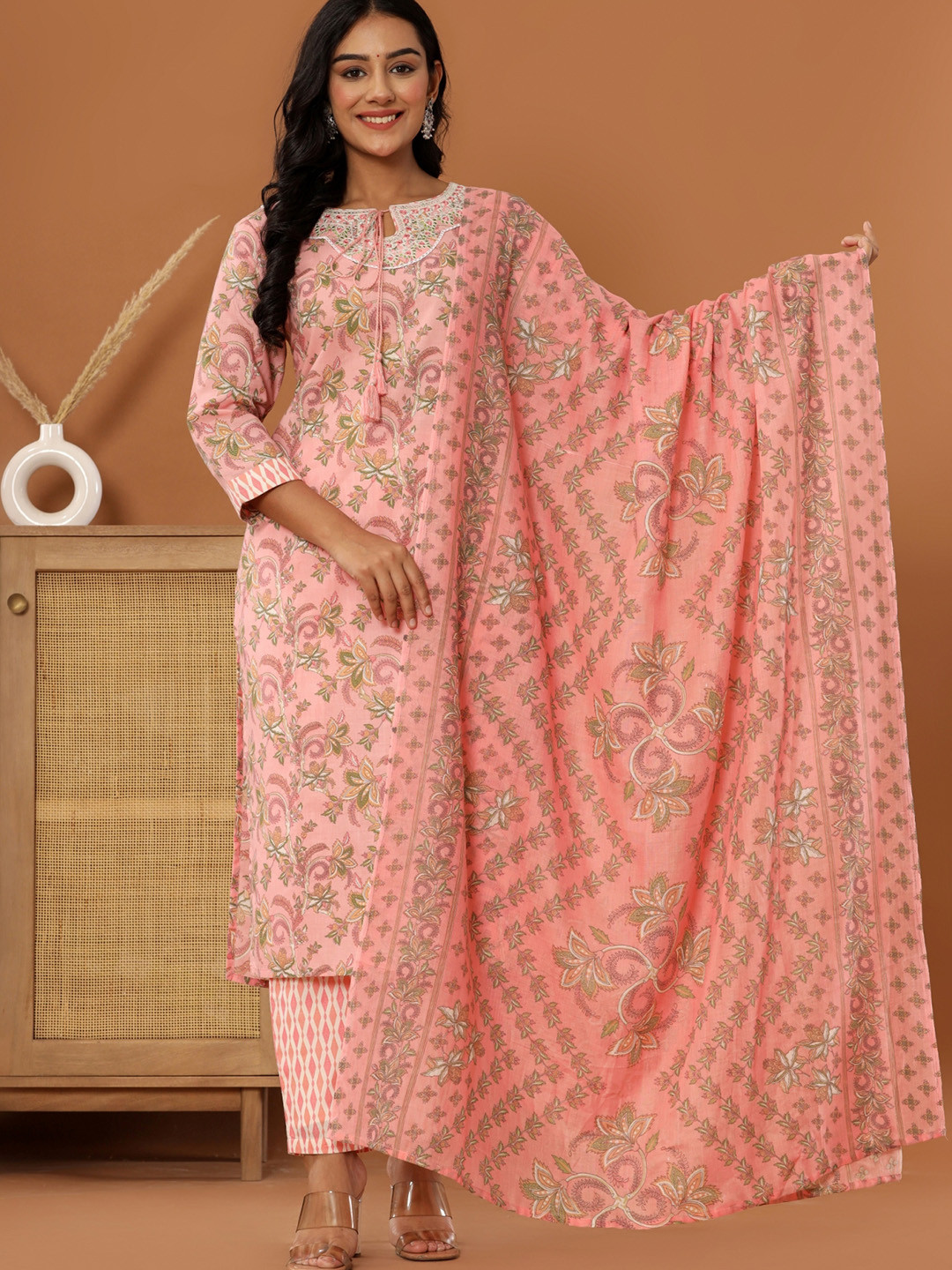 

PUKHYA Floral Printed Thread Work Detail Pure Cotton Straight Kurta & Trouser With Dupatta, Pink