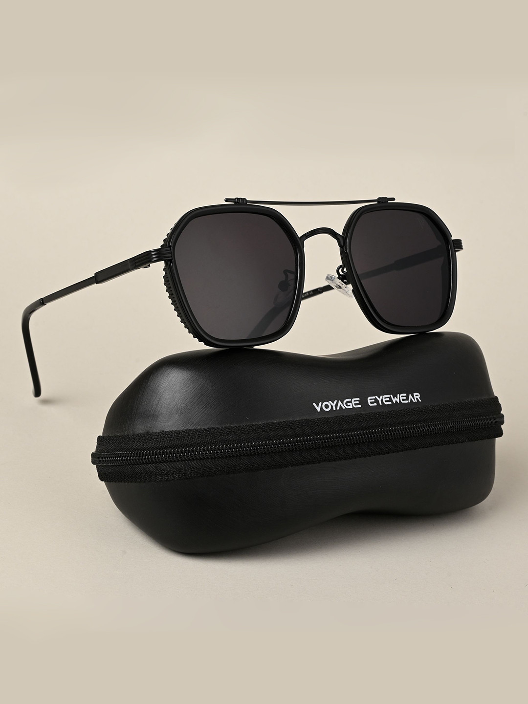 

Voyage Unisex Wayfarer Sunglasses with UV Protected Lens B80678MG5197, Black