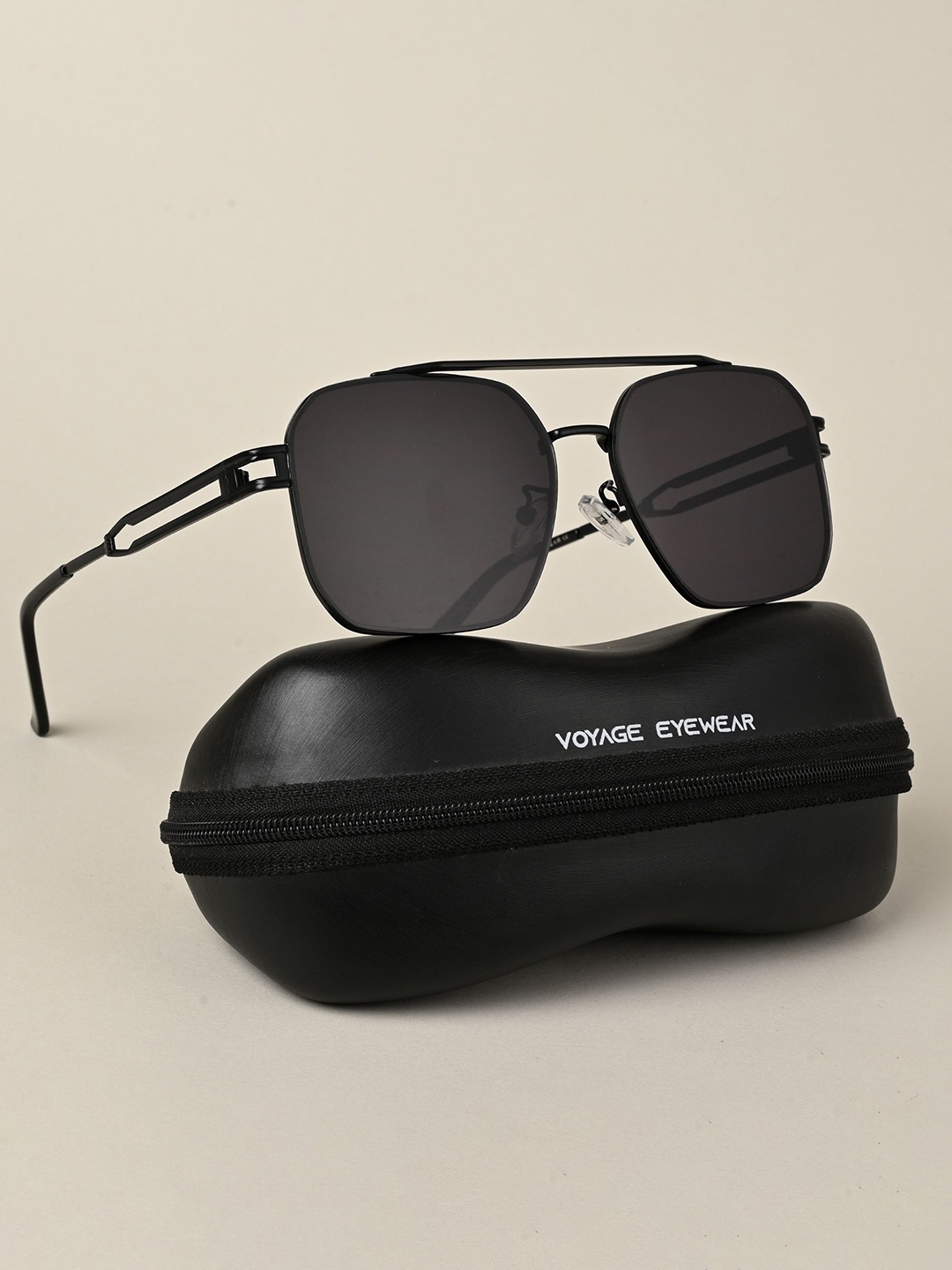 

Voyage Unisex Aviator Sunglasses with UV Protected Lens B80702MG5198, Black
