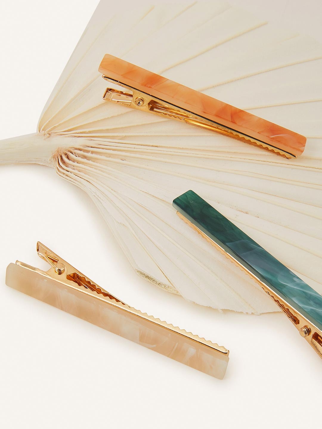 

Accessorize Set of 3 Alligator Hair Clip, Beige