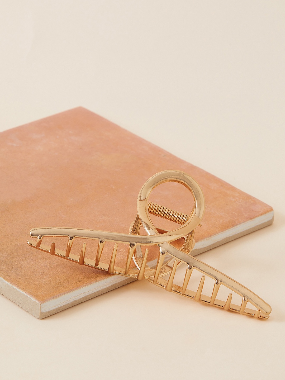 

Accessorize Twist Claw Clip, Gold
