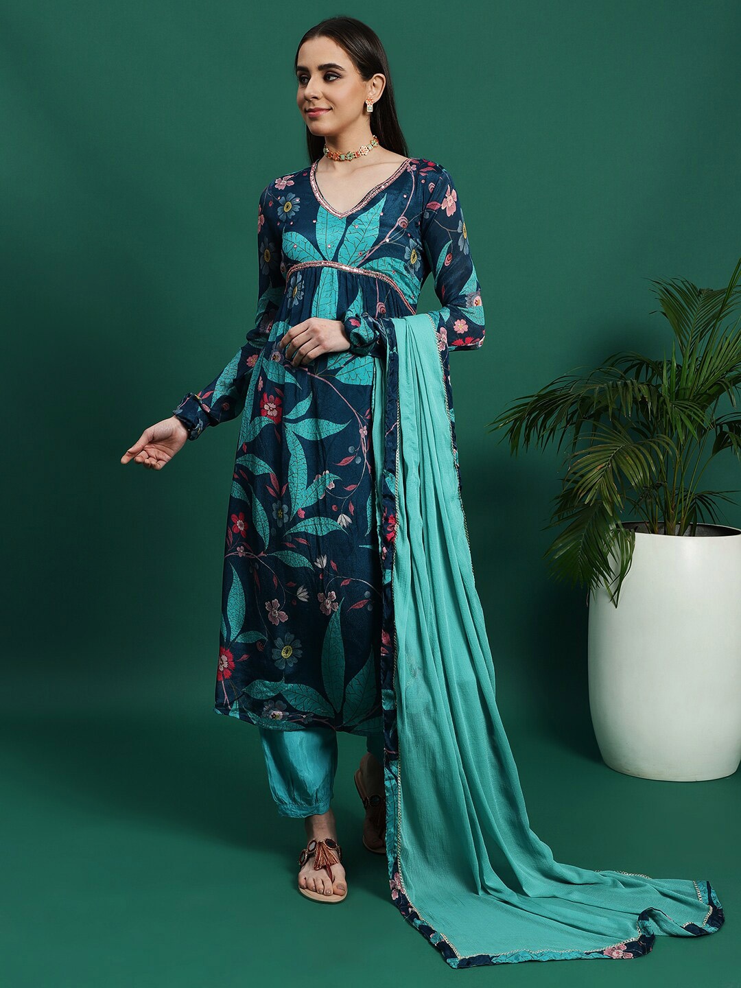 

Sangria Floral Printed V-Neck Long Sleeves Sequinned Kurta With Trousers & Dupatta, Navy blue