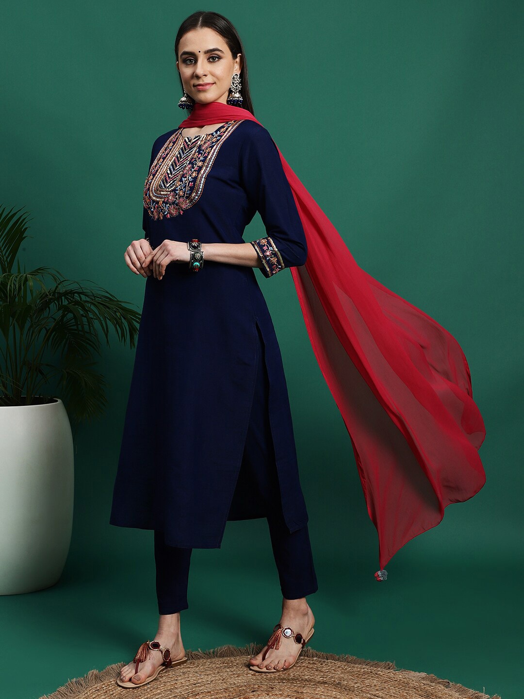 

Ramas Round Neck Floral Embroidered Regular Sequinned Pure Cotton Kurta Set, Blue