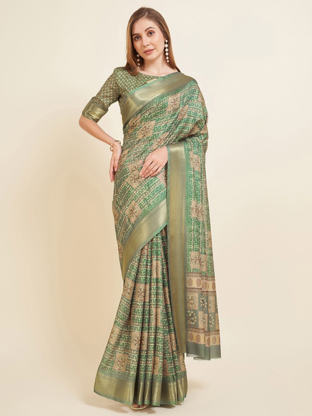 

WINKLECART Fluorescent Ethnic Motifs Block Printed Zari Saree, Fluorescent green