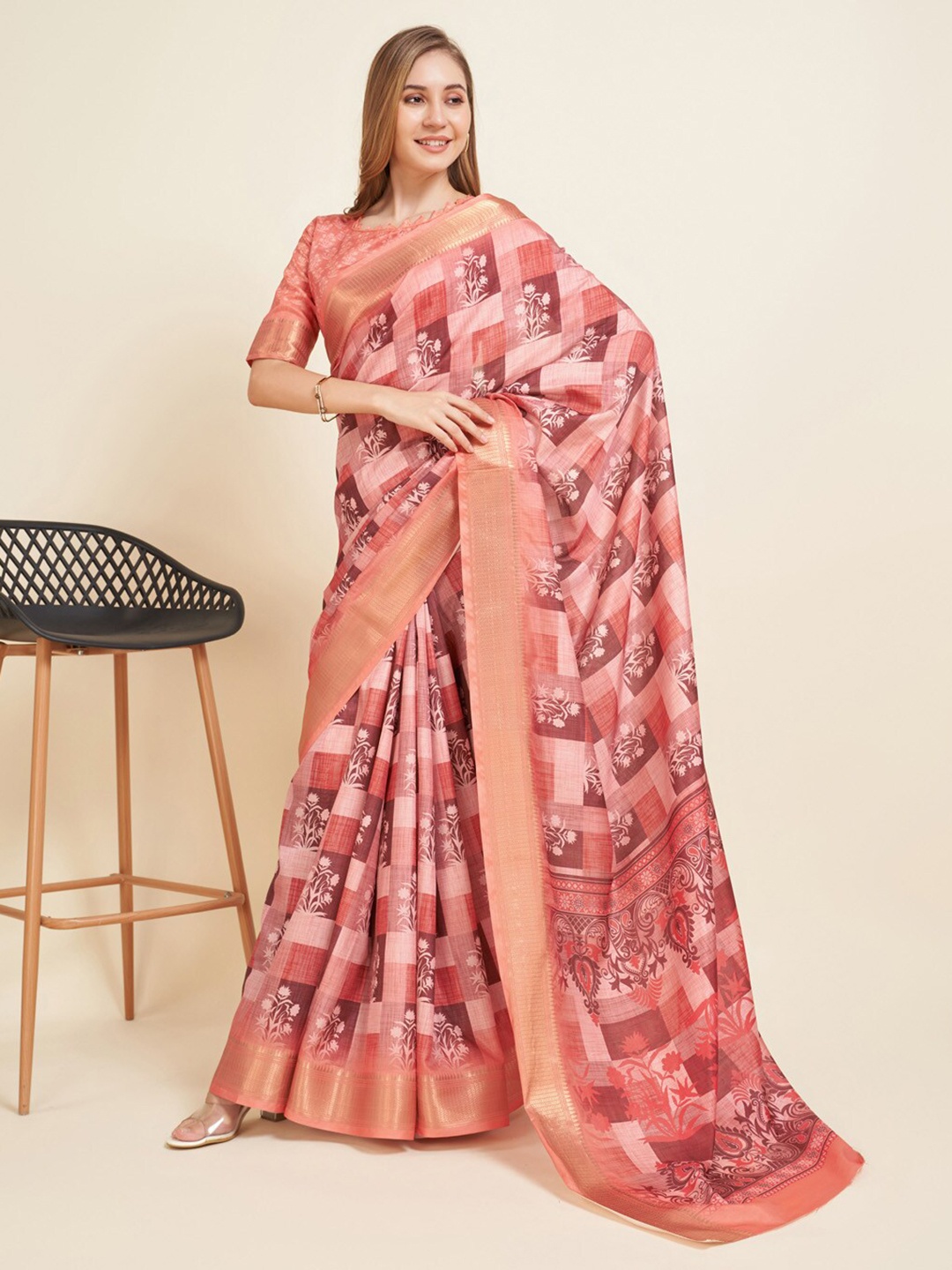 

WINKLECART Floral Block Printed Zari Saree, Orange