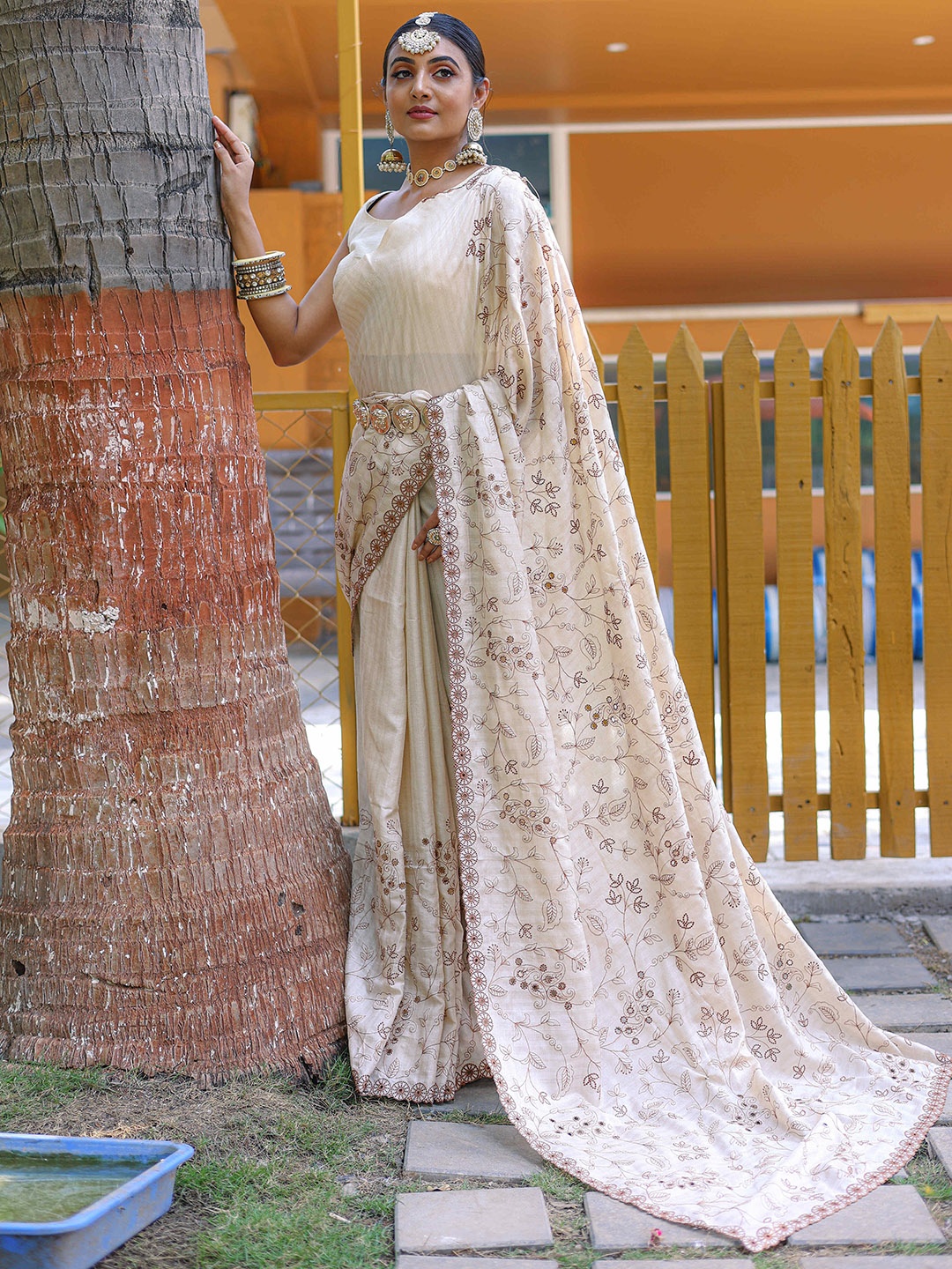 

Munir White & Brown Embellished Beads and Stones Soft Silk Saree