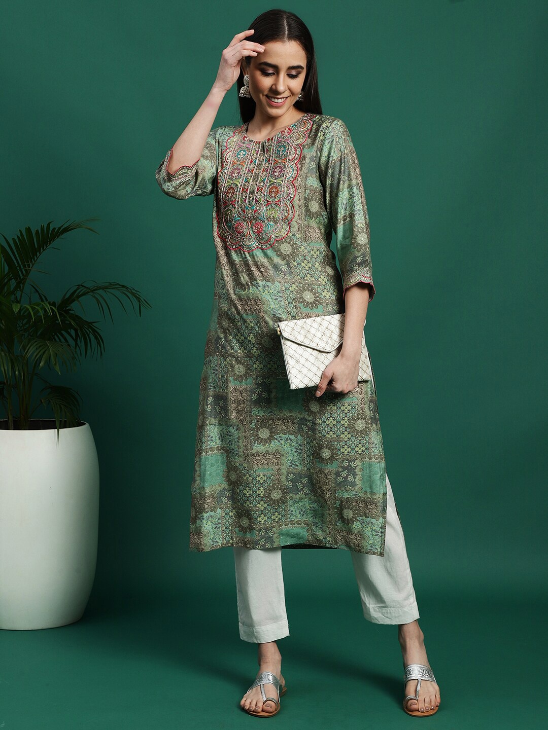 

Ramas Ethnic Motifs Printed Thread Work Detail Straight Kurta, Green