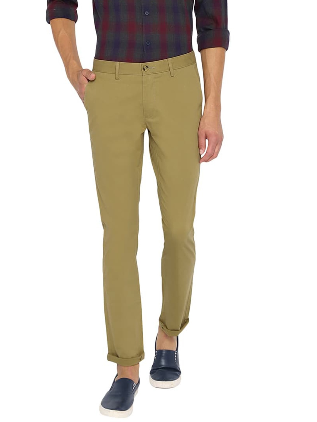 

Basics Men Tapered Fit Cotton Chinos Trousers, Green