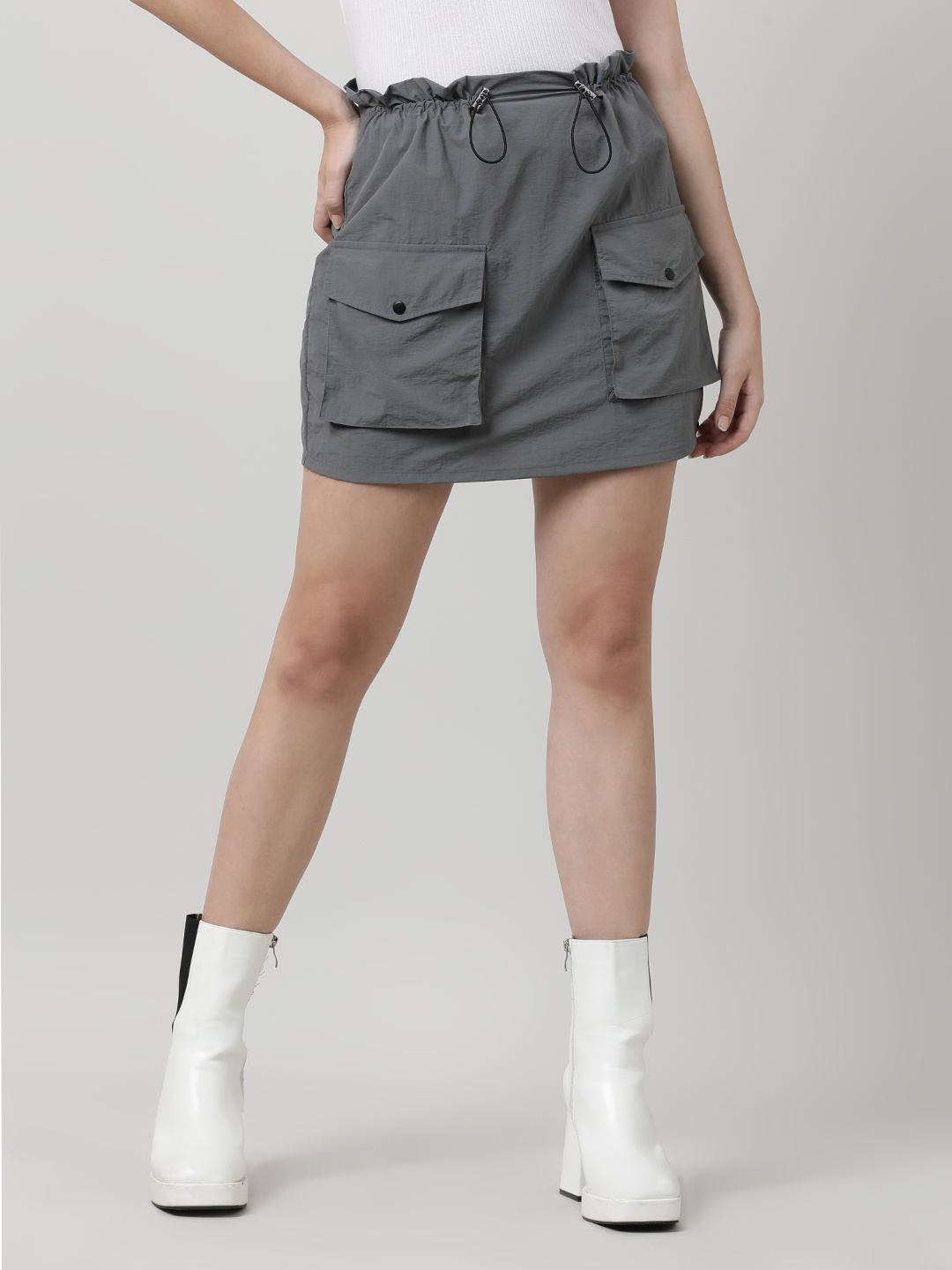 

Bene Kleed Mid-Rise Parachute Fit Mini Skirt, Grey