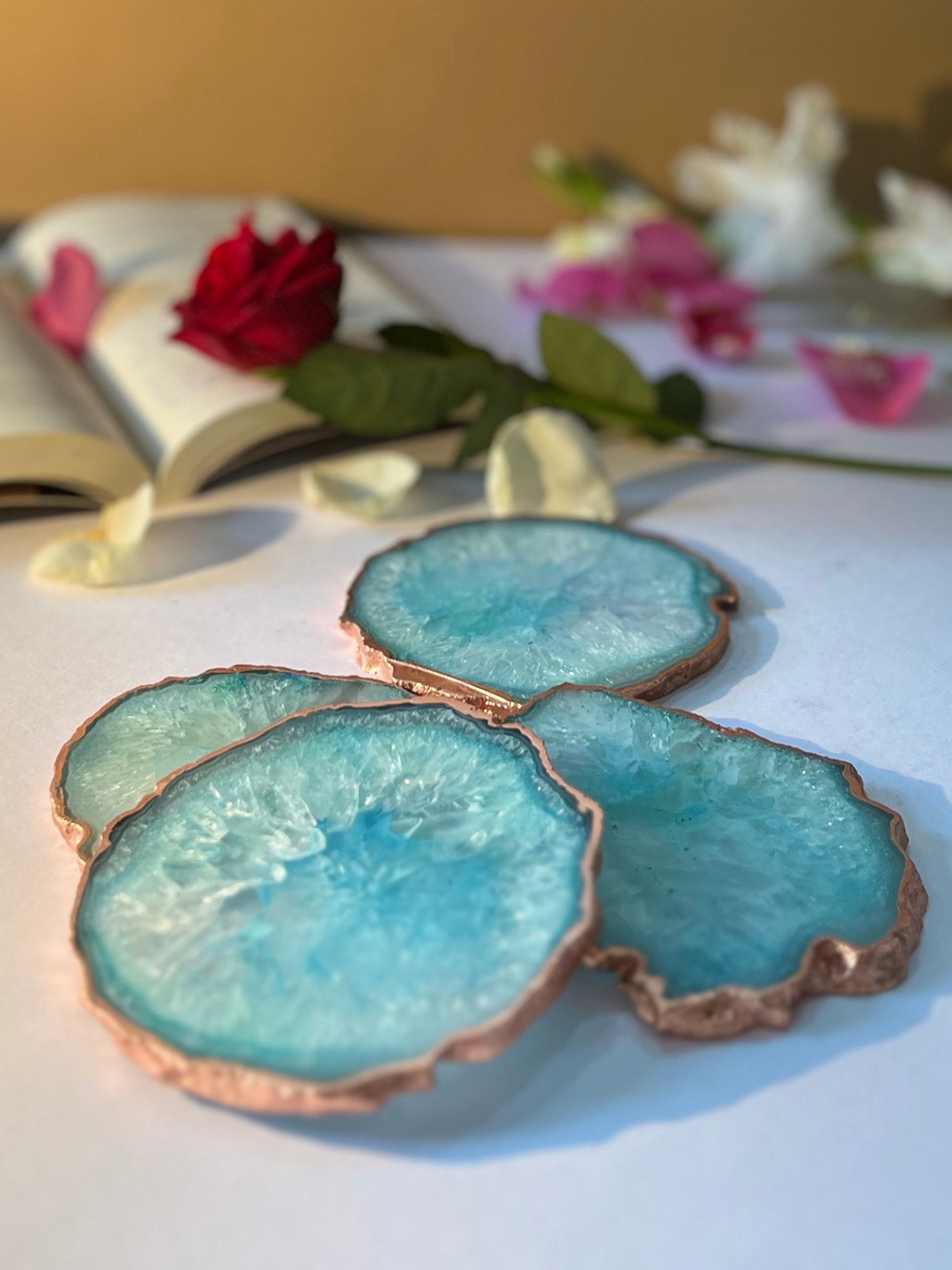 

HOMEARTE 4-Pcs Rose Gold-Plated Turquoise Blue Textured Crystal Agate Table Coasters