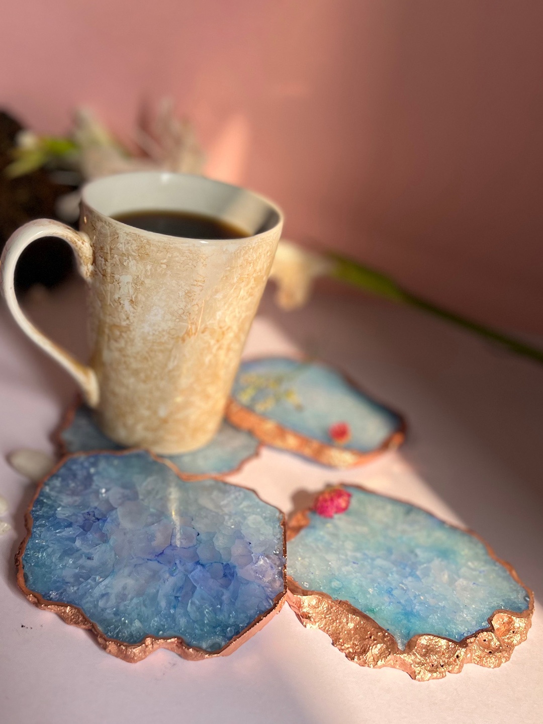 

HOMEARTE 4-Pcs Rose Gold-Plated Blue Textured Crystal Agate Table Coasters