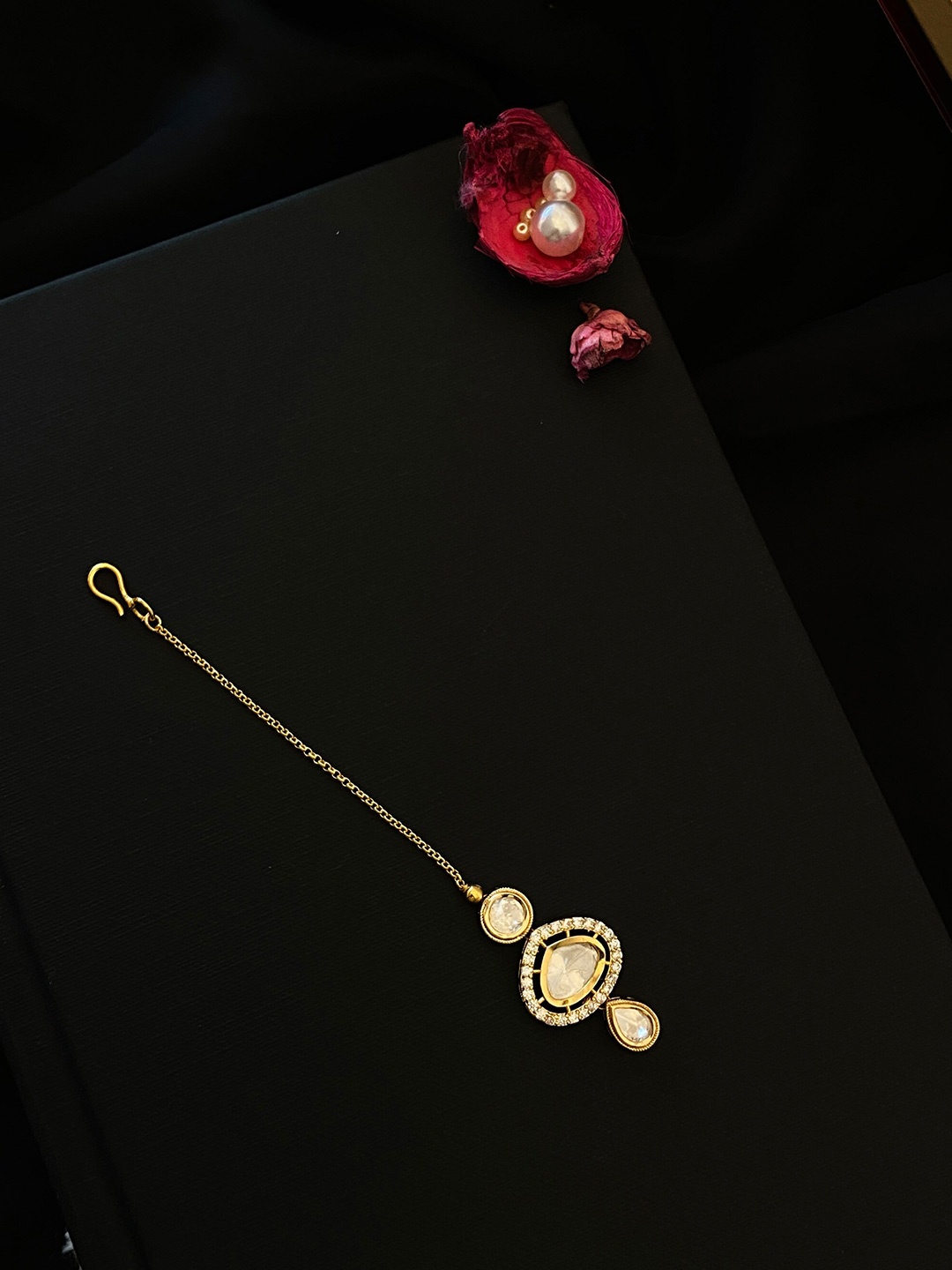 

ABDESIGNS Gold-Plated Kundan-Studded Maang Tikka