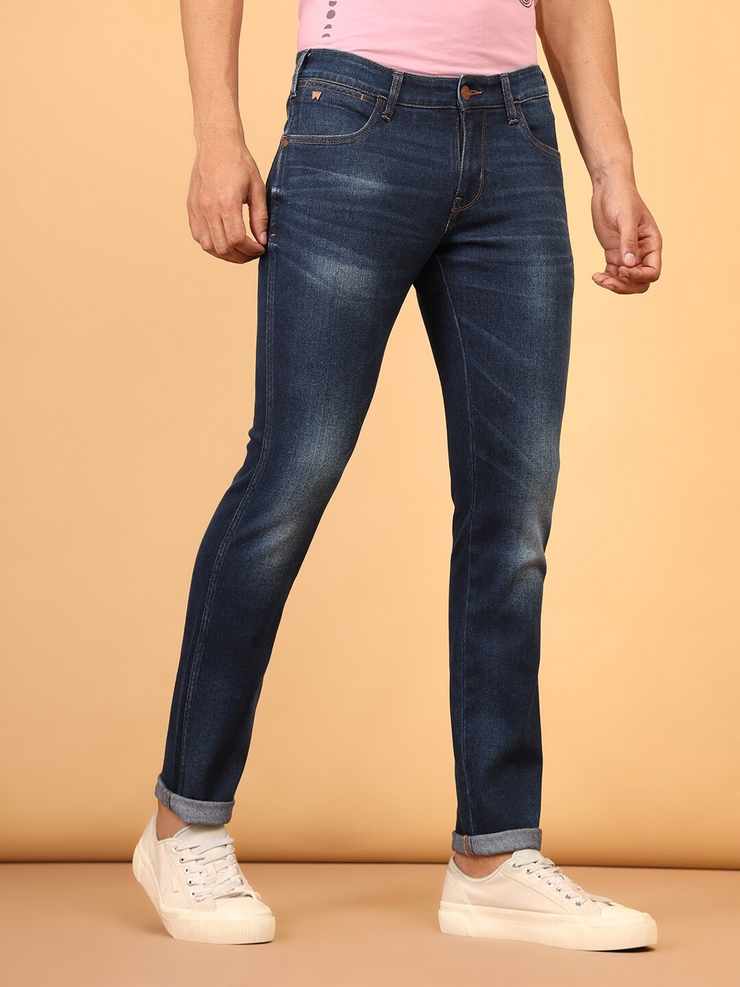 

Wrangler Men Skanders Slim Fit Low-Rise Light Fade Stretchable Jeans, Blue