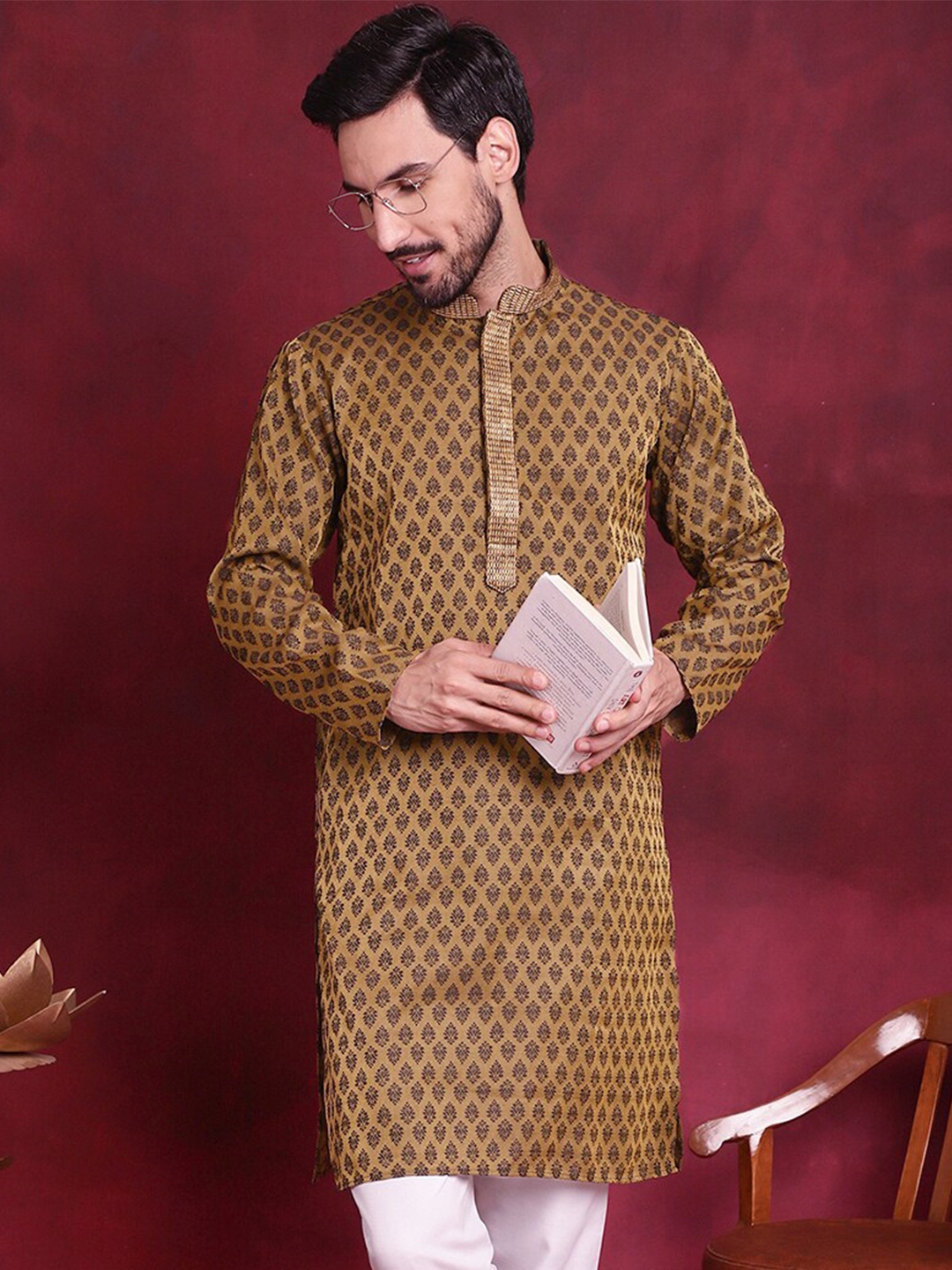 

Anouk Brown Ethnic Motifs Jacquard Woven Design Thread Work Cotton Silk Straight Kurta